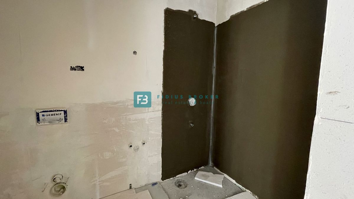 VODICE, novogradnja, pritličje, dvigalo, parkirišče, shramba