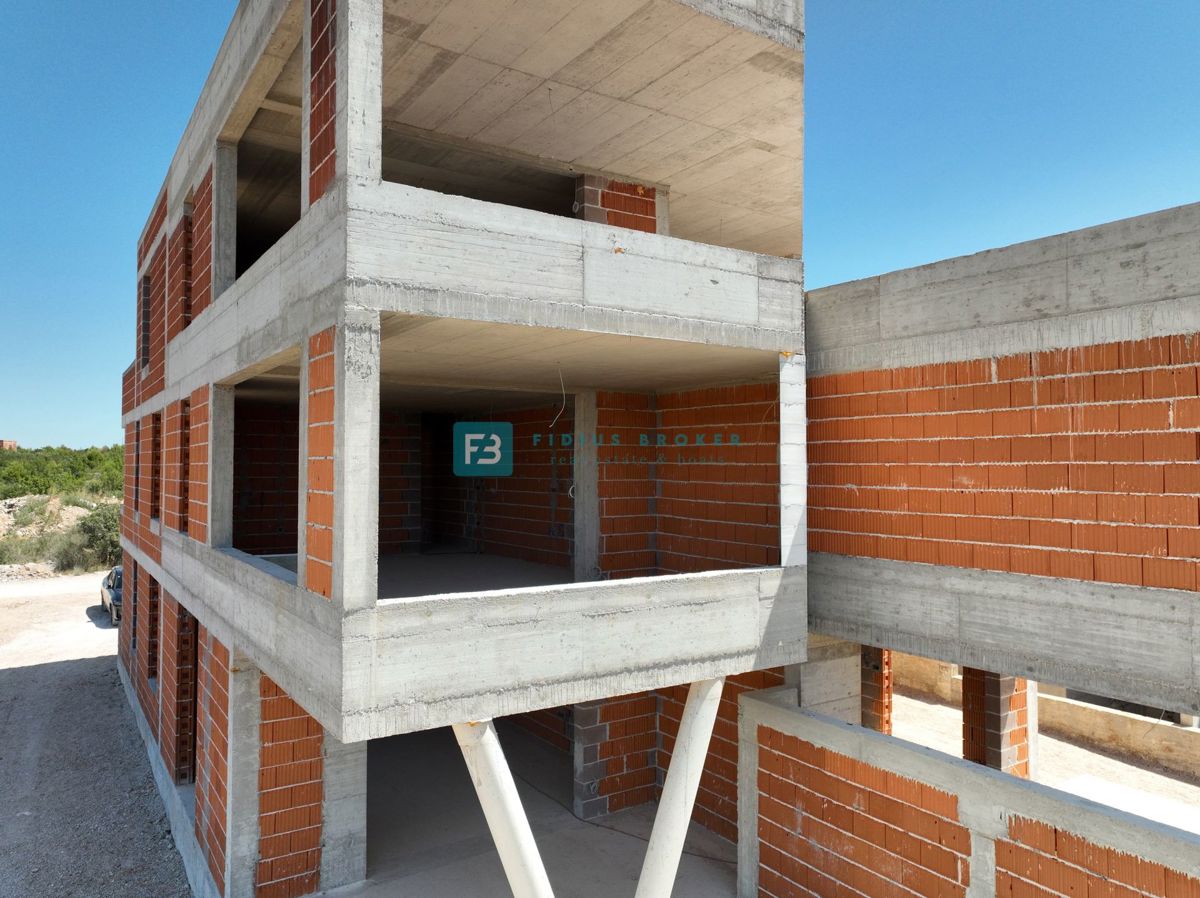 VODICE, novogradnja, luksuzno stanovanje, 1. nadstropje, mirna lokacija