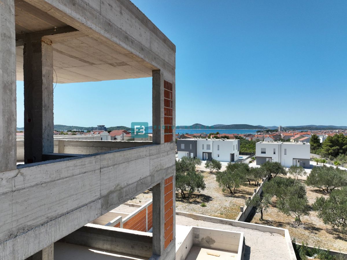 VODICE, novogradnja, luksuzno stanovanje, 1. nadstropje, mirna lokacija