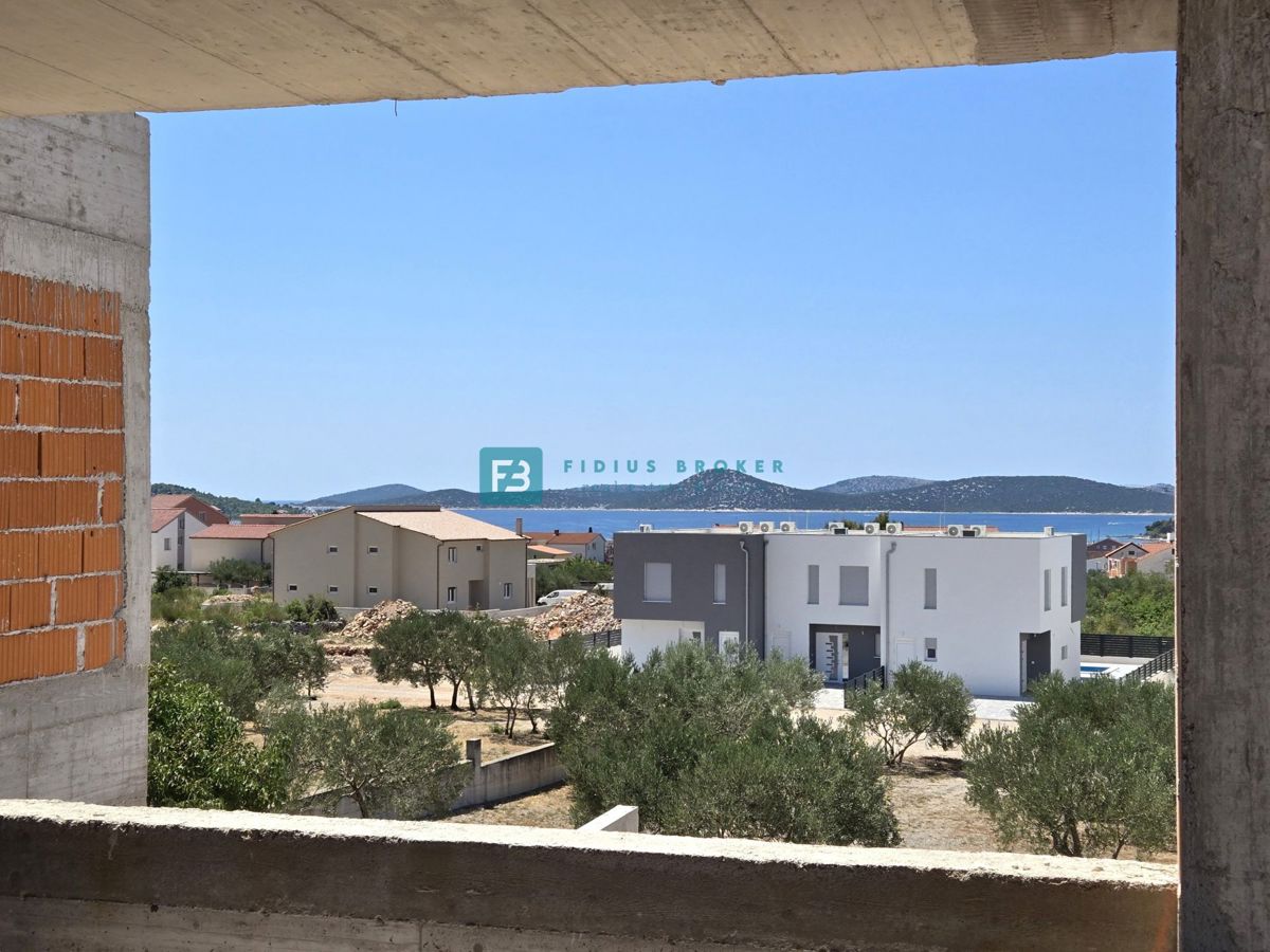 VODICE, novogradnja, luksuzno stanovanje, 1. nadstropje, mirna lokacija