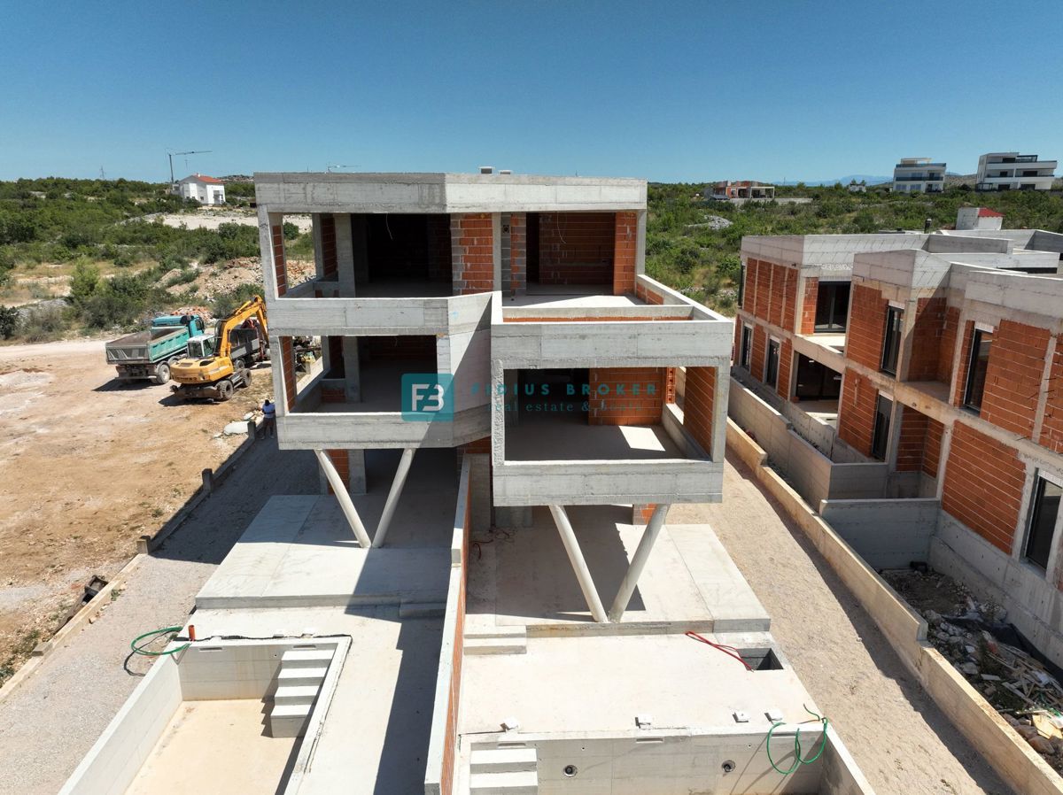 VODICE, novogradnja, luksuzno stanovanje, 1. nadstropje, mirna lokacija