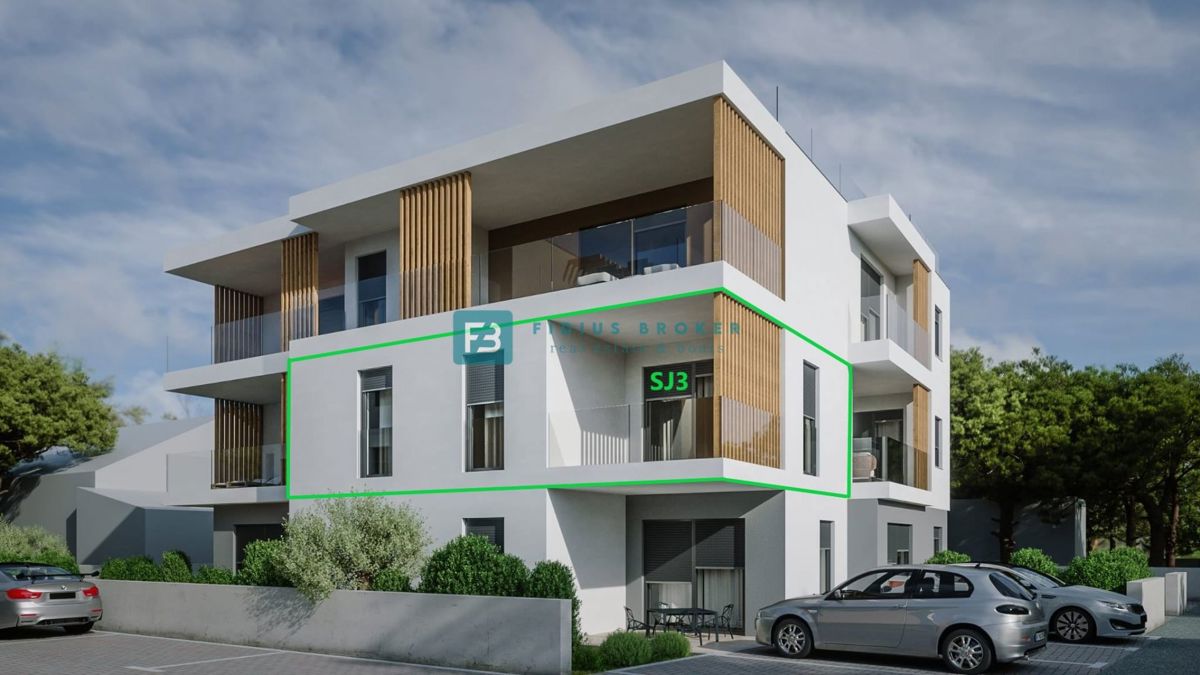 VODICE, novo, 1. nadstropje, 2 spalnici, 650 m do plaže, terasa