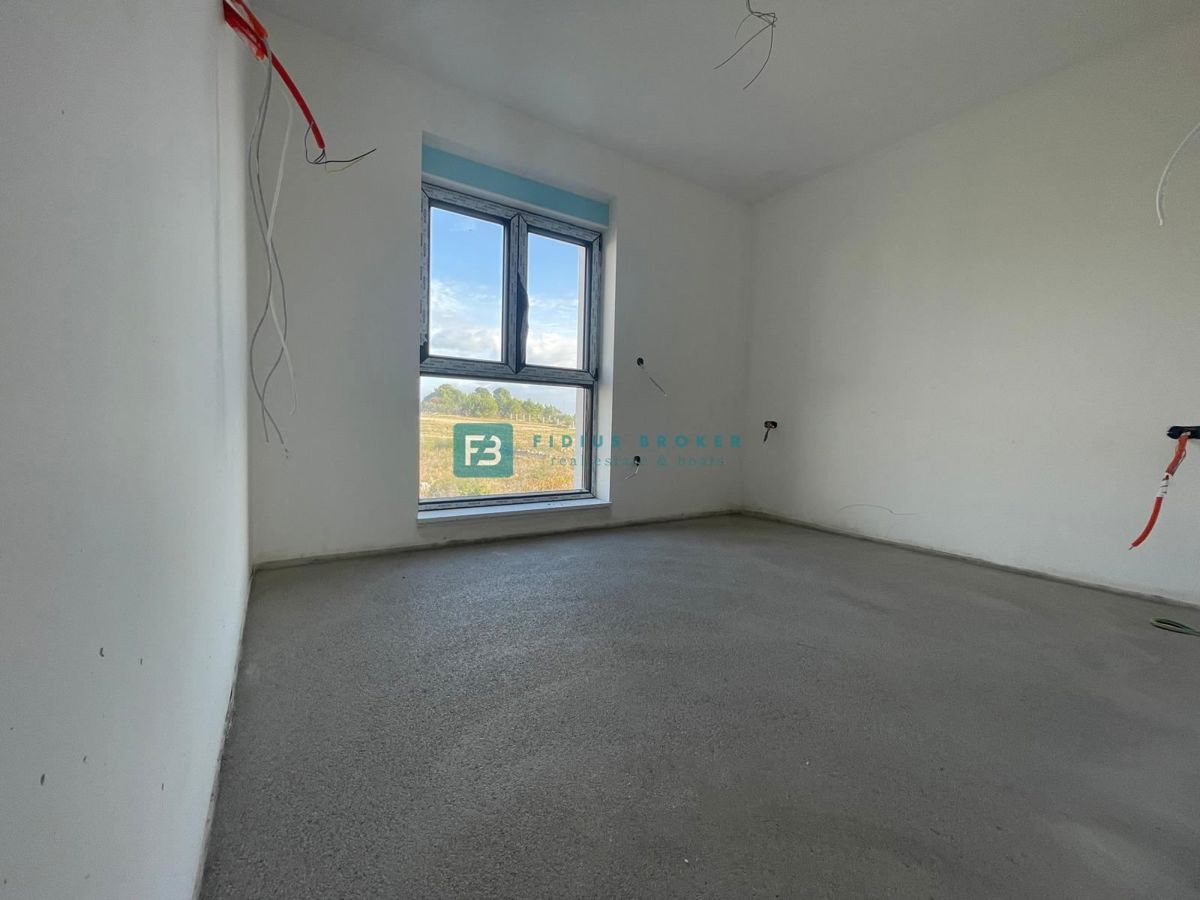 VODICE, novogradnja, 1. nadstropje, 3 spalnice, pogled na morje, shramba