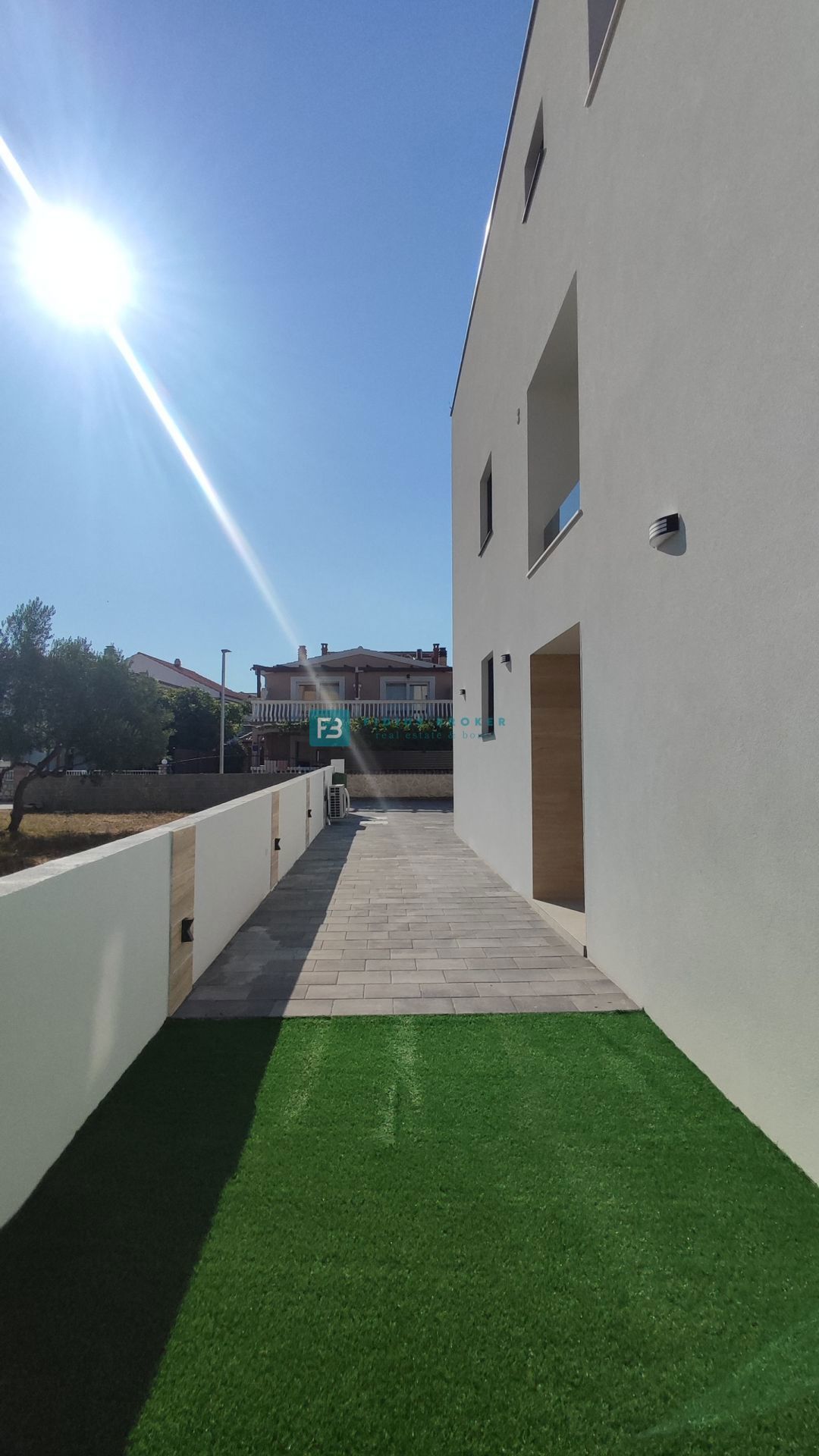 VODICE - SRIMA, nova, dvojček, 300 m do plaže, pogled na morje, S1