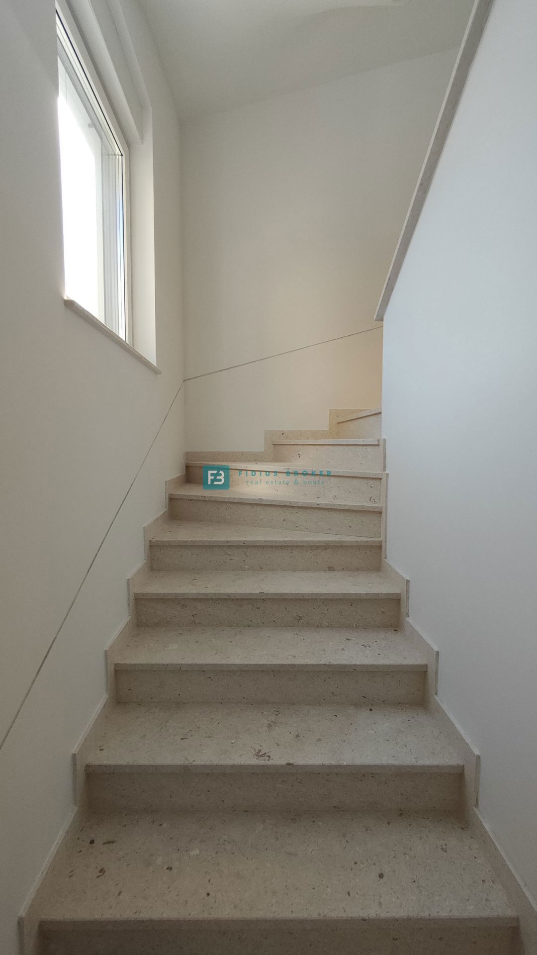 VODICE - SRIMA, nova, dvojček, 300 m do plaže, pogled na morje, S1