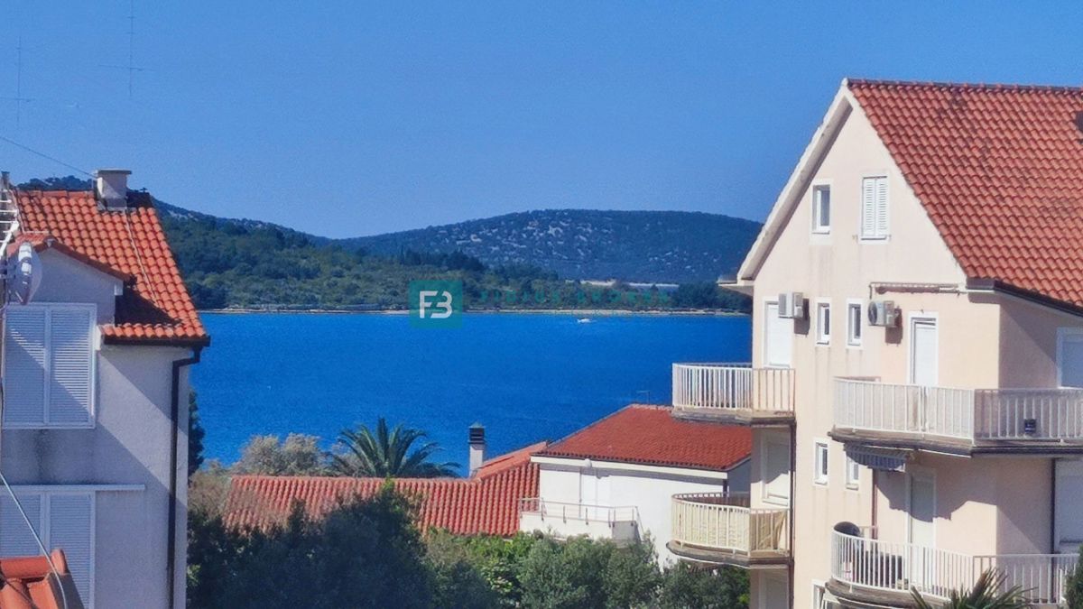 VODICE - SRIMA, nova, dvojček, 300 m do plaže, pogled na morje, S1
