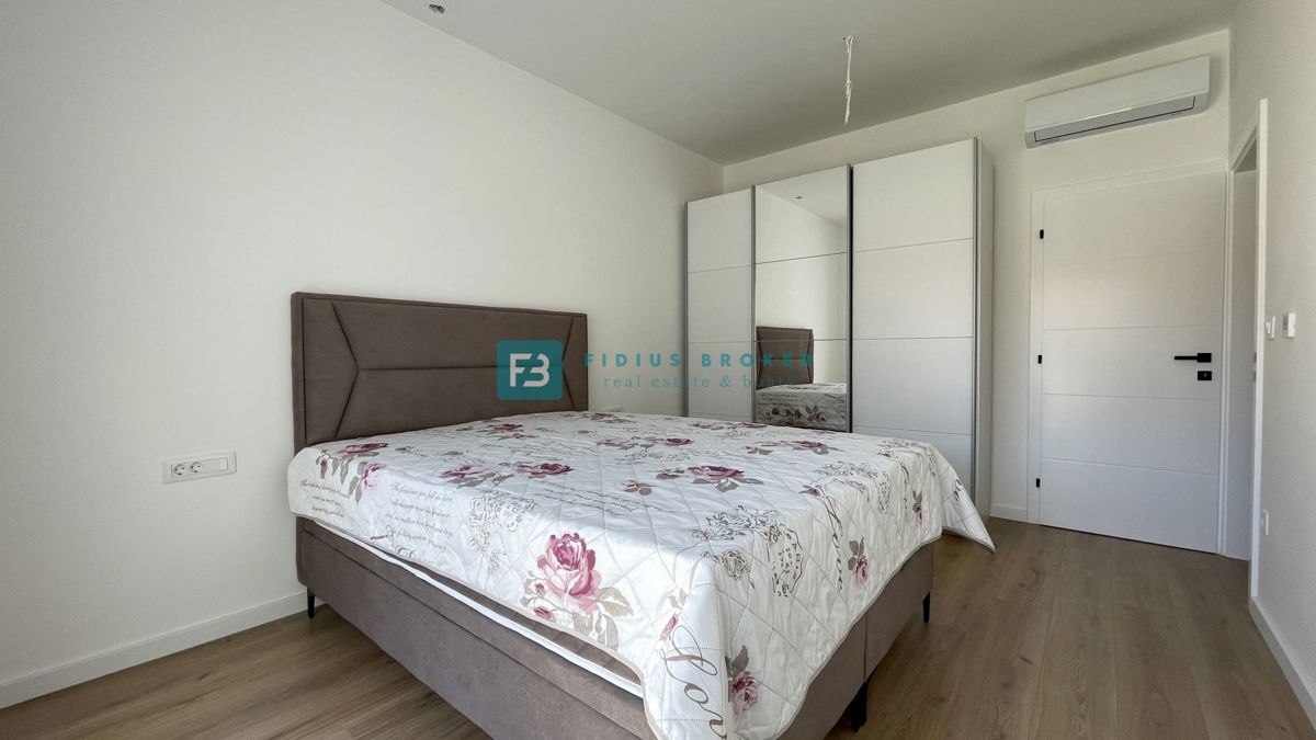 VODICE - SRIMA, novo, opremljeno stanovanje, 300 m do plaže, pogled na morje, 3 spalnice