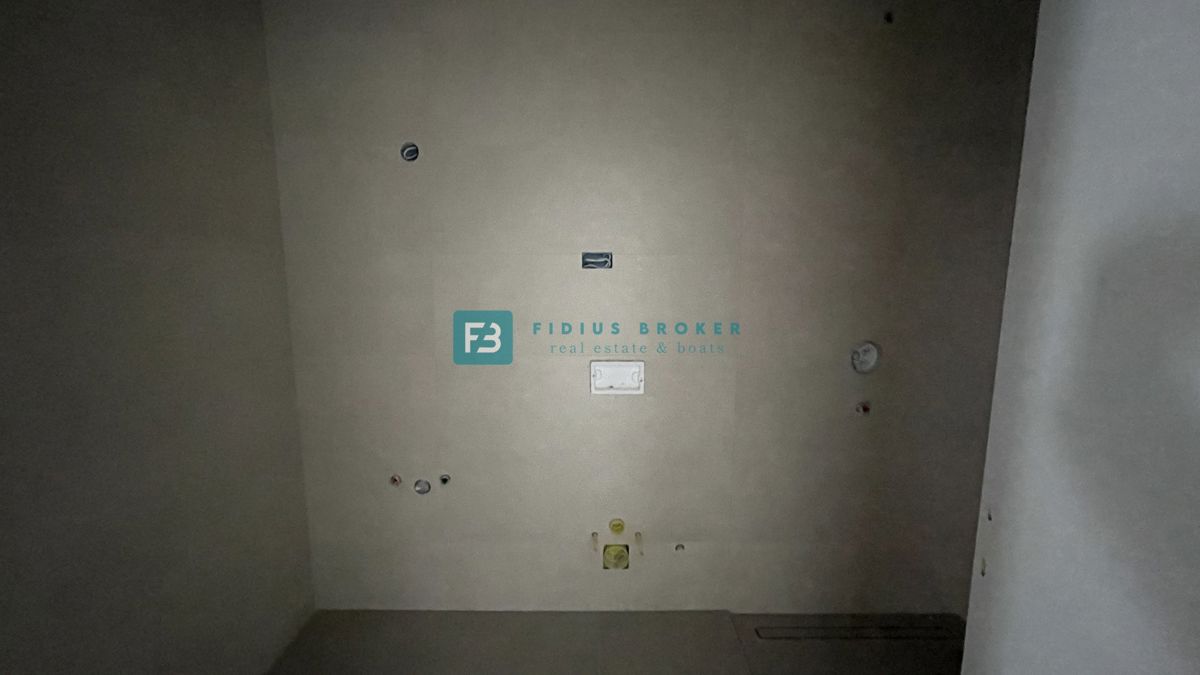 VODICE, novo, vrhunska lokacija, 50 m do plaže, pogled na morje, dvigalo