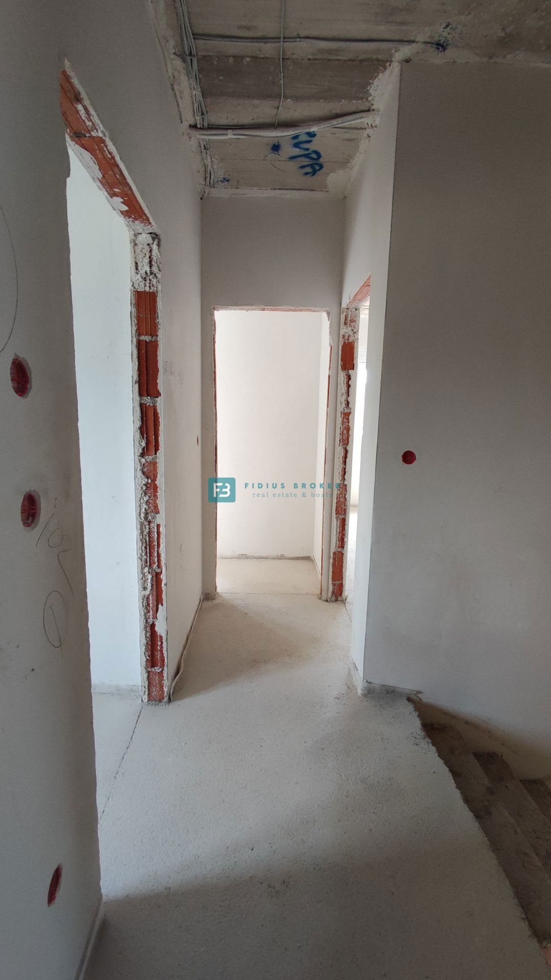 VODICE, novogradnja, dvojček, vrt 166 m2, mirna lokacija, S2
