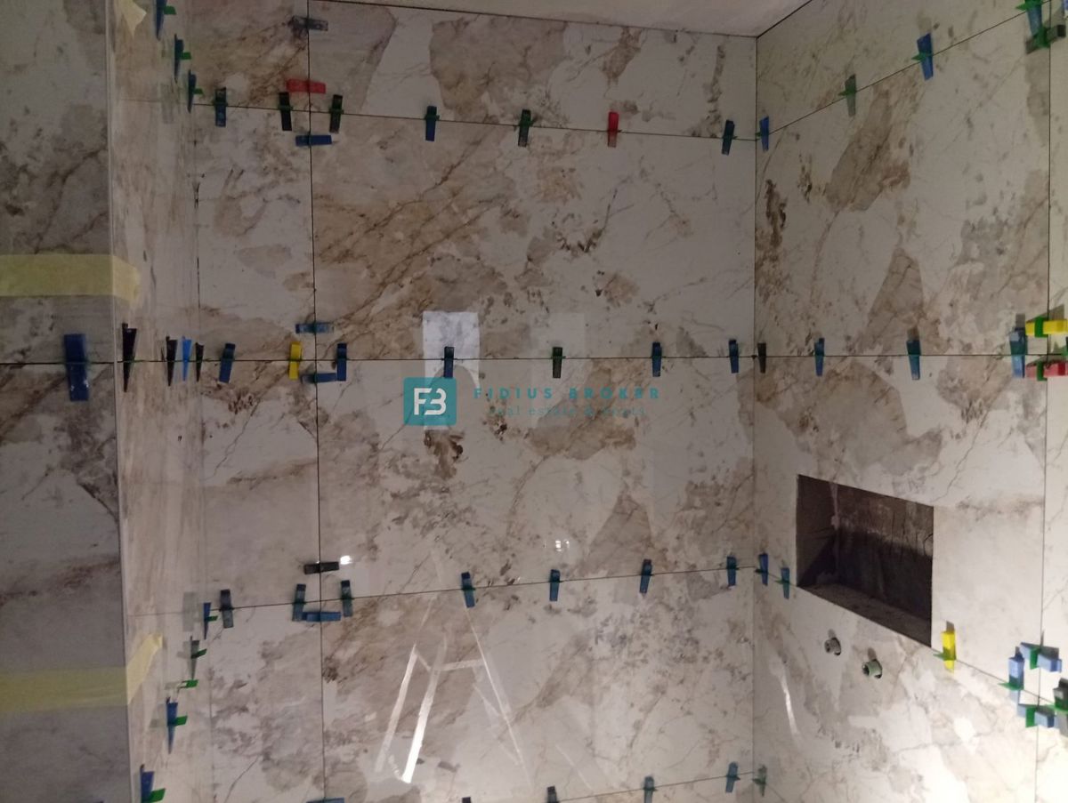 ŠIBENIK - BRODARICA, novogradnja, 1. nadstropje, pogled na morje, 2 spalnici