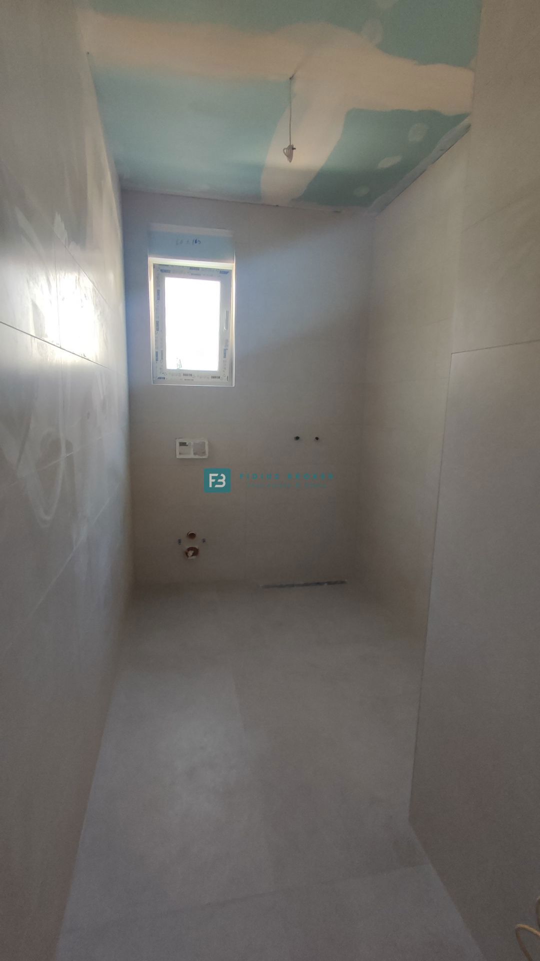 VODICE, novogradnja, pritličje, vrt, mirna okolica