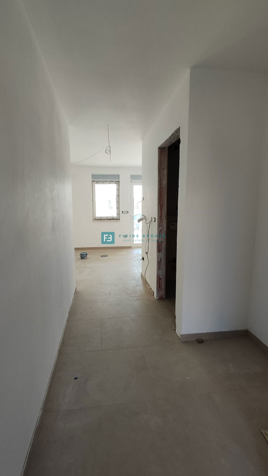 VODICE, novogradnja, pritličje, vrt 36 m2, mirna lokacija, S2