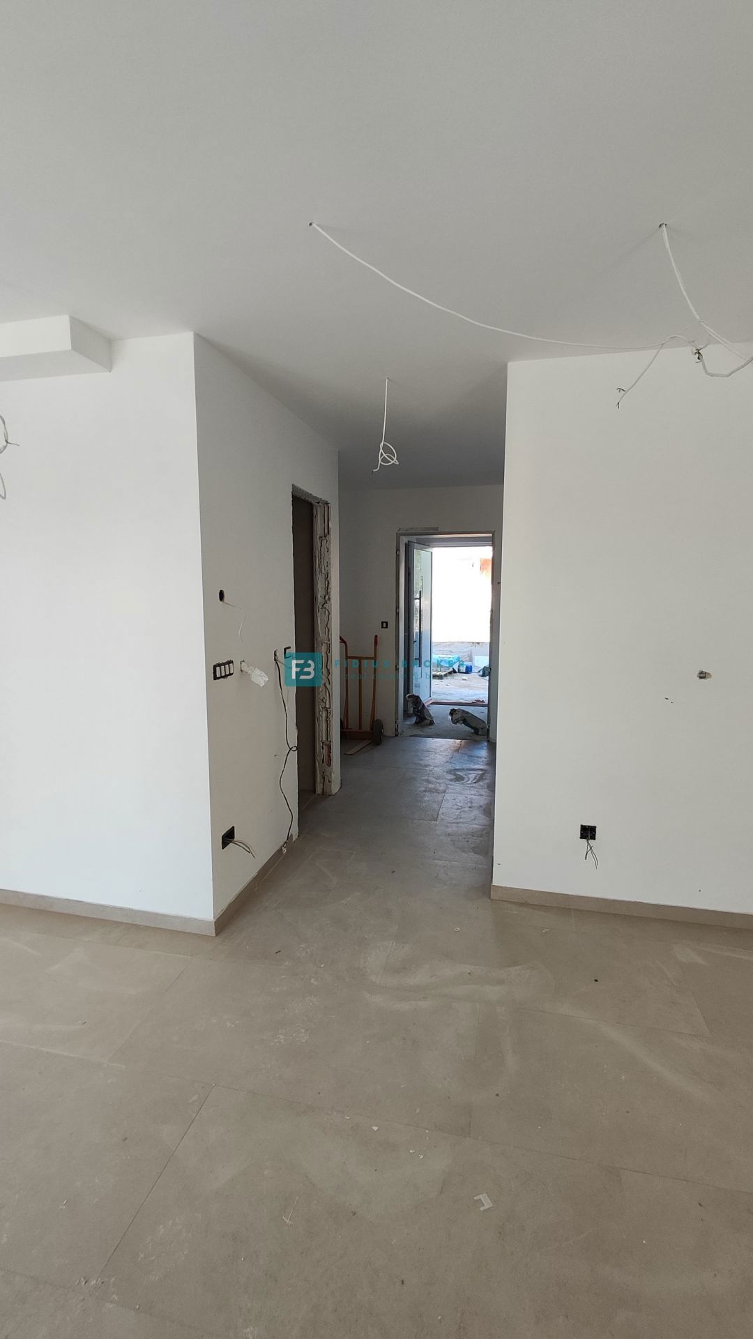 VODICE, novogradnja, pritličje, vrt 36 m2, mirna lokacija, S2