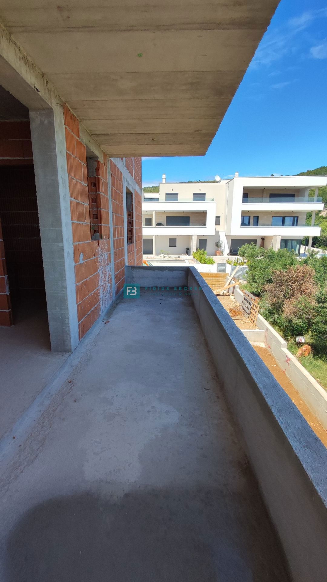 TRIBUNJ, nov projekt, 1. nadstropje, 3 spalnice, blizu plaže