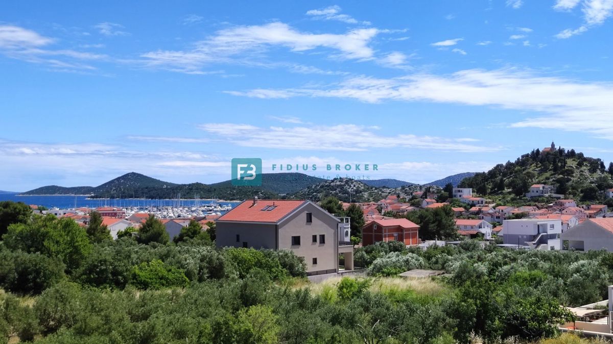 TRIBUNJ, nov projekt, 1. nadstropje, 3 spalnice, blizu plaže