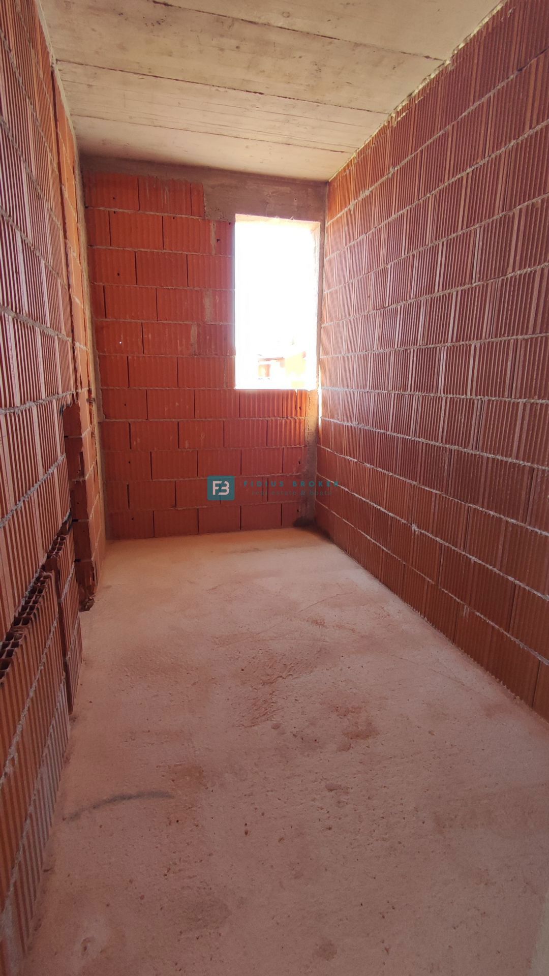 TRIBUNJ, nov projekt, 1. nadstropje, 3 spalnice, blizu plaže