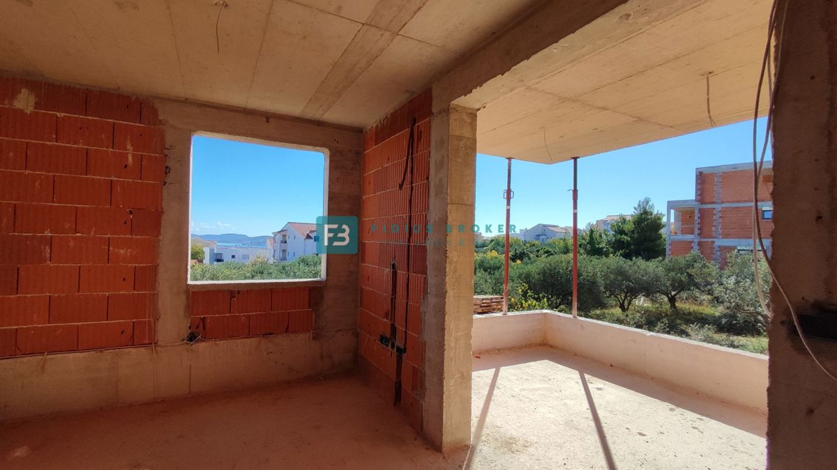 VODICE, novogradnja, 1. nadstropje, 3 spalnice, shramba