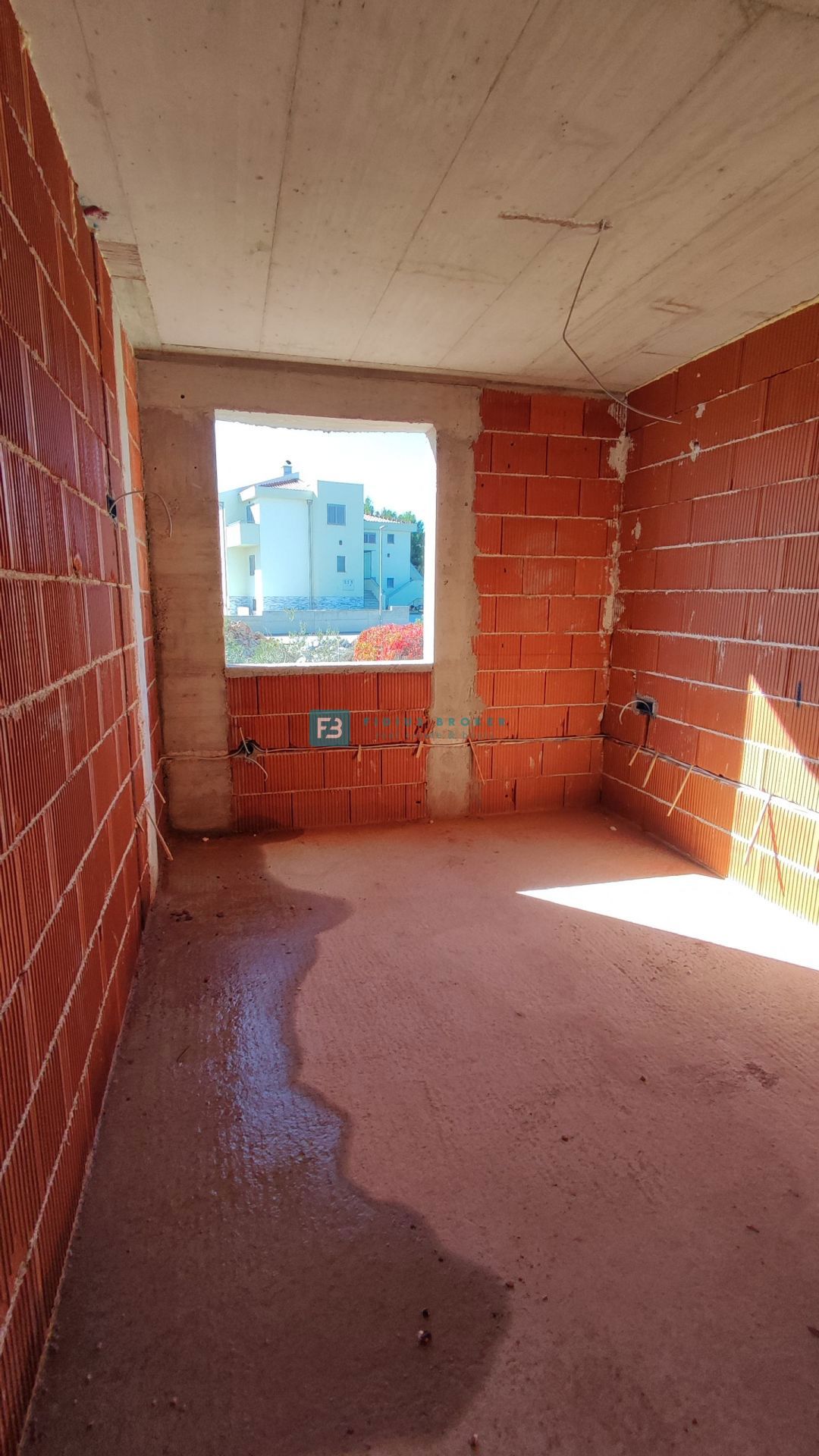 VODICE, novogradnja, 1. nadstropje, 3 spalnice, shramba