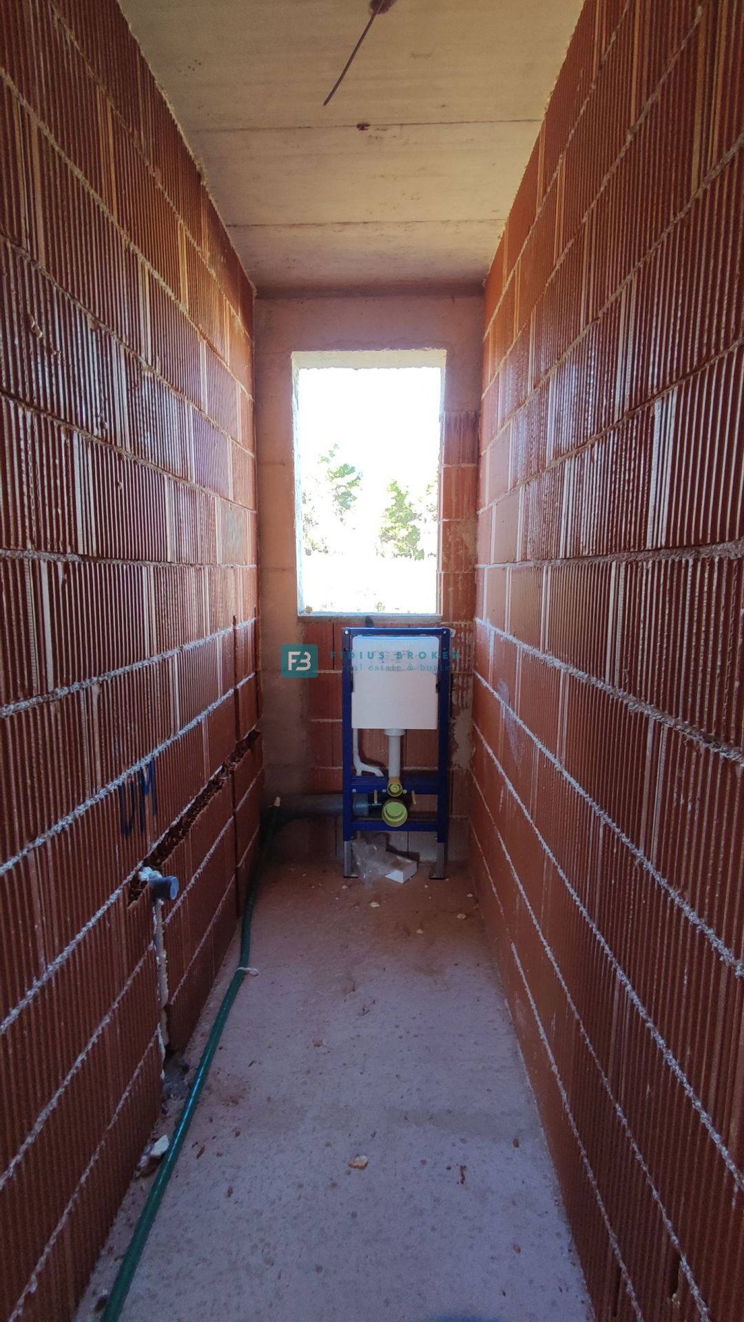 VODICE, novogradnja, 1. nadstropje, 3 spalnice, shramba