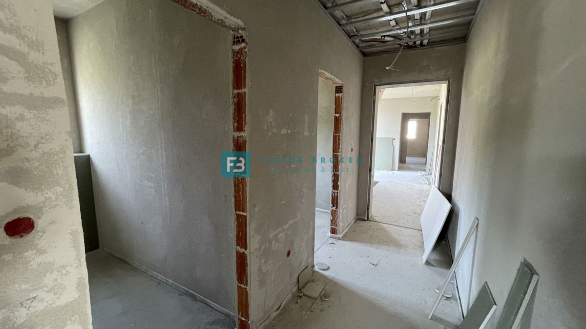 VODICE, novogradnja, 1. nadstropje, 3 spalnice, shramba