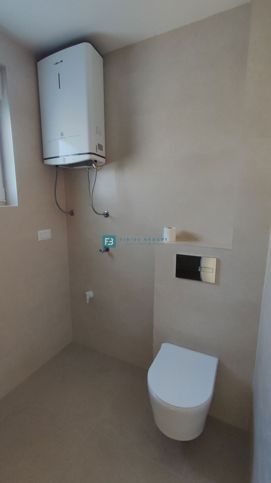 VODICE, novo, dokončano, pritličje, vrt 117 m2, mirna lokacija