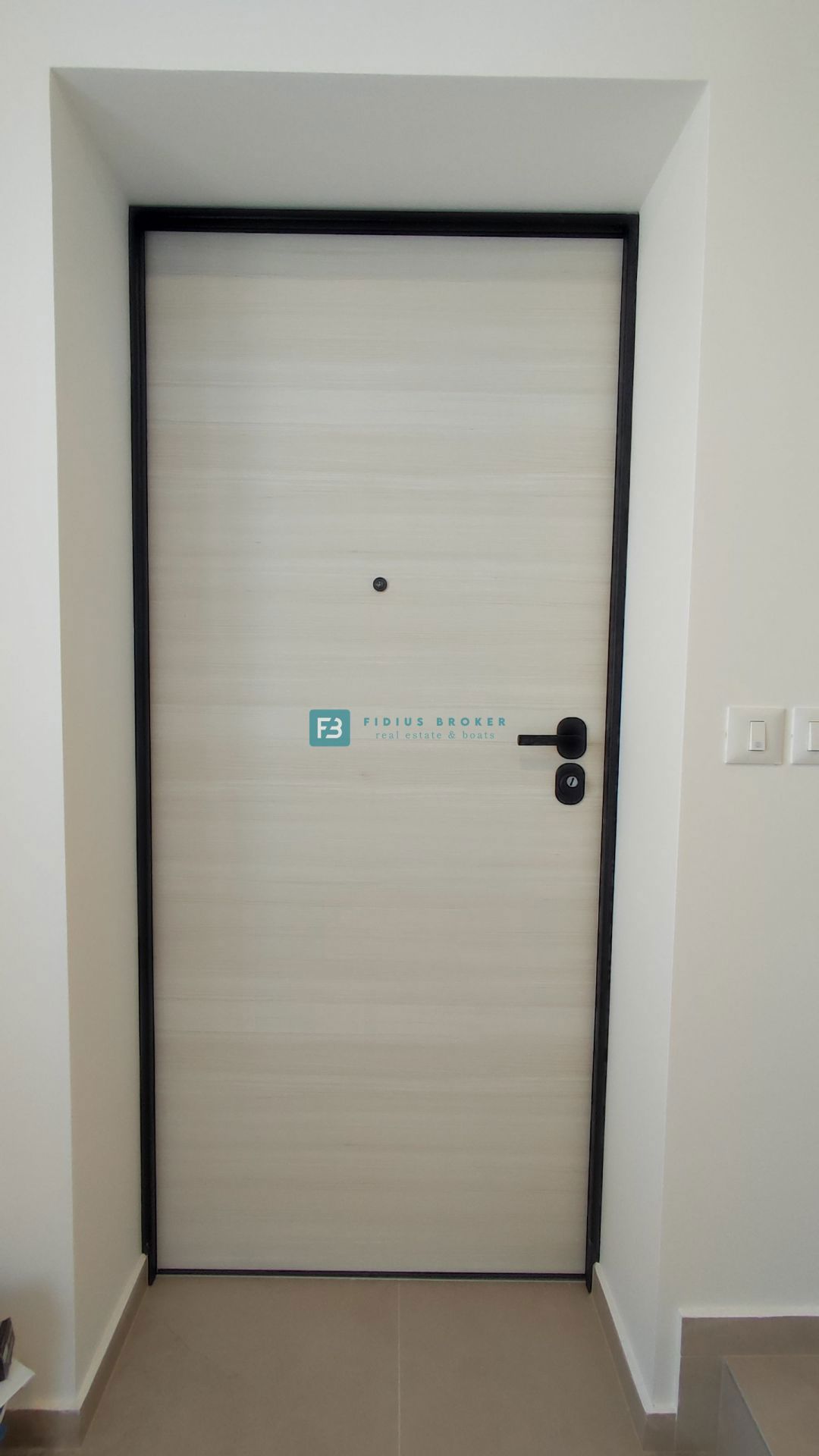 VODICE, novo, dokončano, pritličje, vrt 117 m2, mirna lokacija