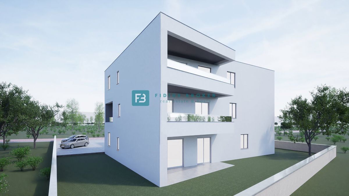 VODICE, novogradnja, dvoetažno stanovanje, vrt 35 m2, S3
