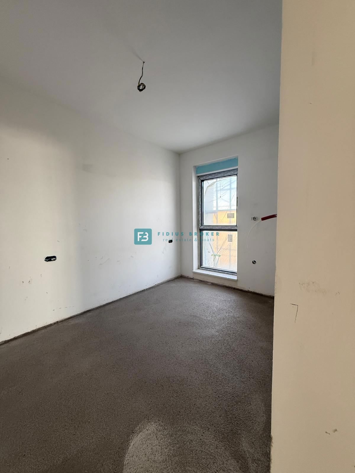 VODICE, novogradnja, 1. nadstropje, 3 spalnice, pogled na morje, shramba