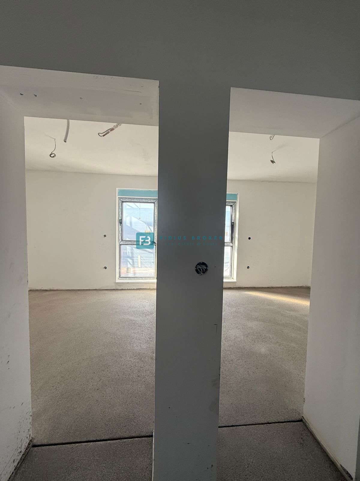 VODICE, novogradnja, 1. nadstropje, 3 spalnice, pogled na morje, shramba