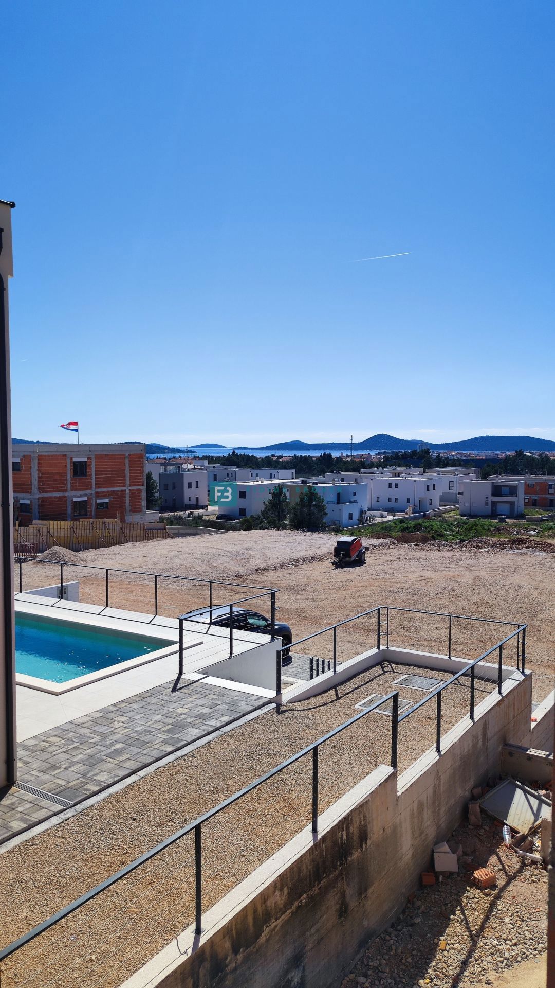 VODICE, novogradnja, dvoetažno stanovanje, pogled na morje, strešna terasa