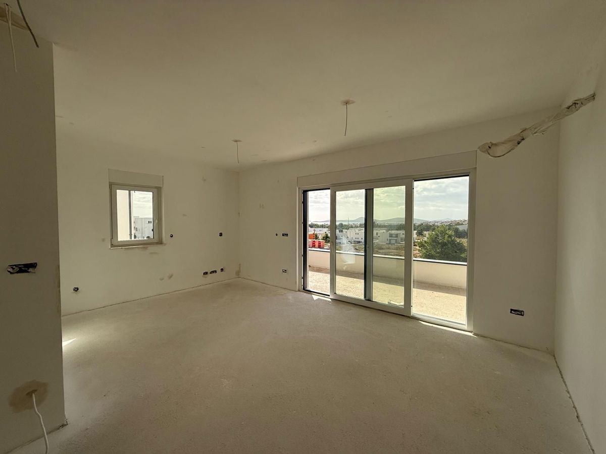 VODICE, novogradnja, dvoetažno stanovanje, pogled na morje, strešna terasa