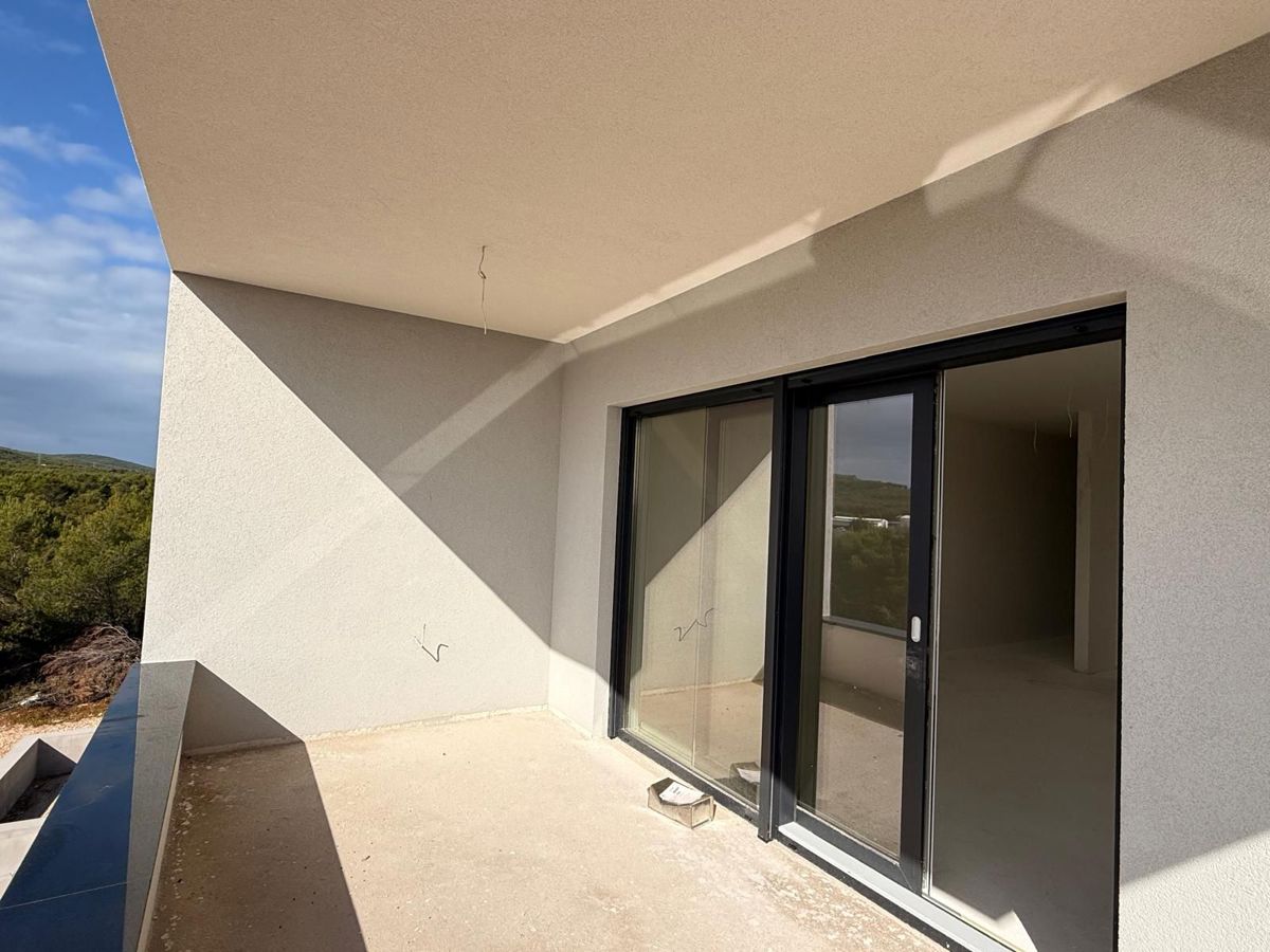 VODICE, novogradnja, dvoetažno stanovanje, pogled na morje, strešna terasa