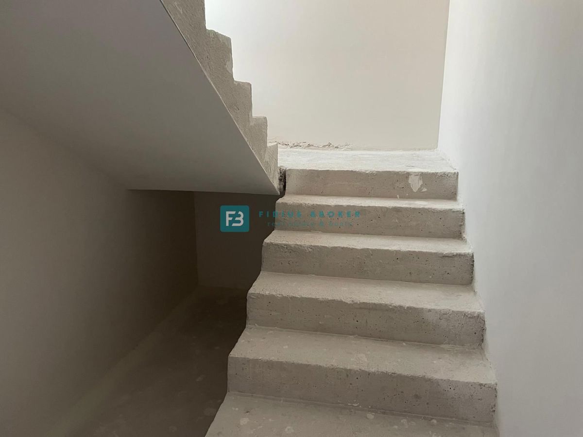 VODICE, novogradnja, dvoetažno stanovanje, pogled na morje, strešna terasa