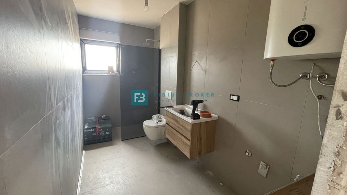 VODICE, novogradnja, moderno stanovanje, terasa, 2 spalnici