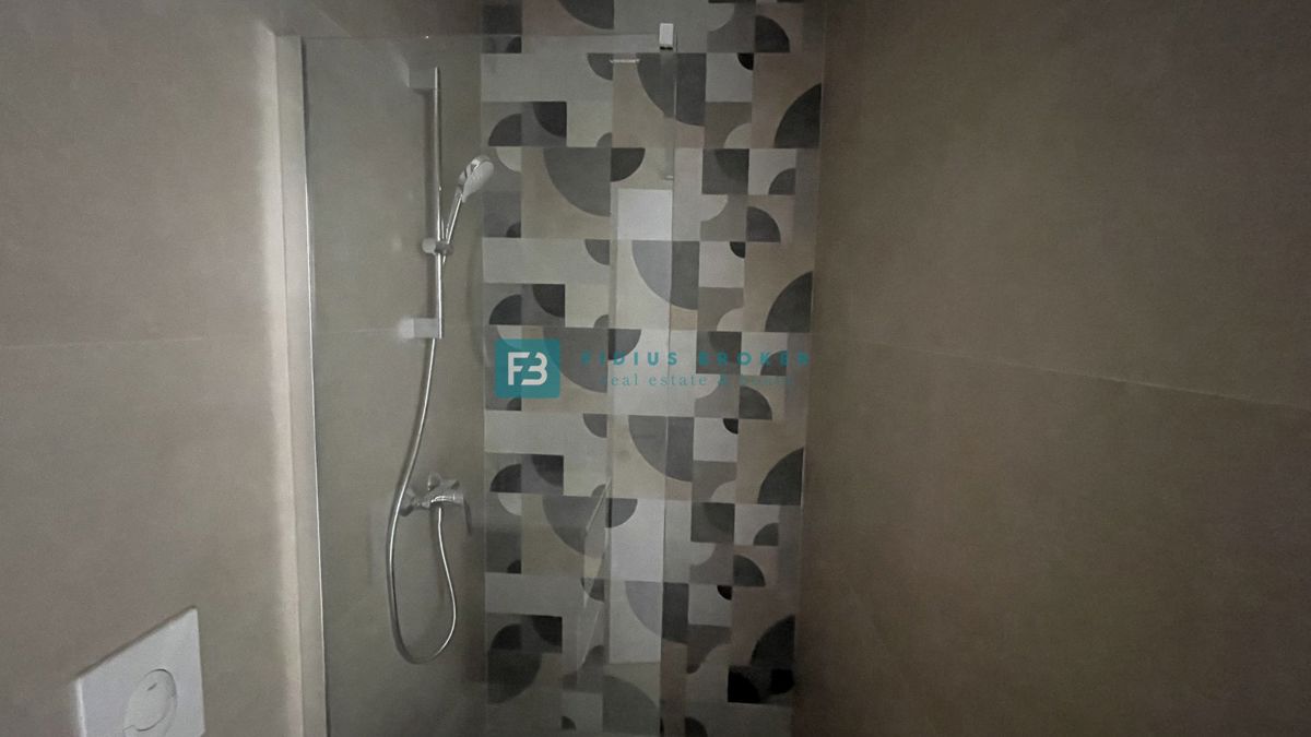 VODICE, novogradnja, 1. nadstropje, moderno stanovanje, 650 m do plaže