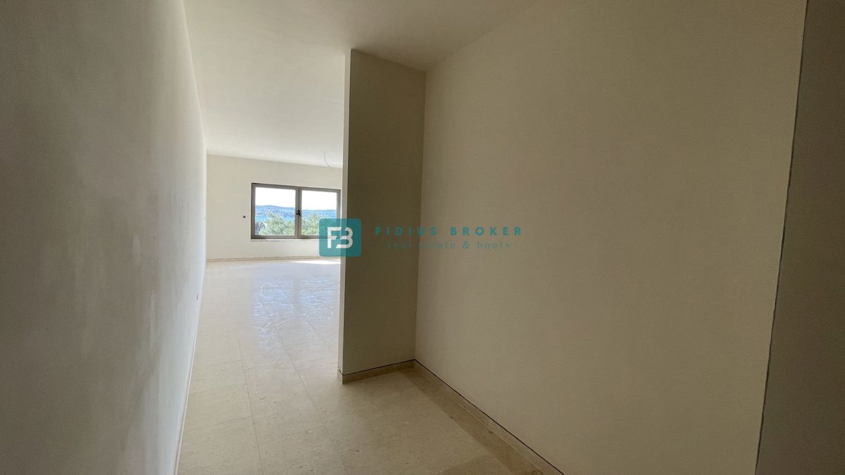 VODICE, novogradnja, 1. nadstropje, pogled na morje, 3 sobe, dvigalo, parkirišče, shramba