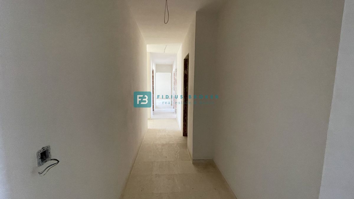 VODICE, novogradnja, 1. nadstropje, pogled na morje, 3 sobe, dvigalo, parkirišče, shramba