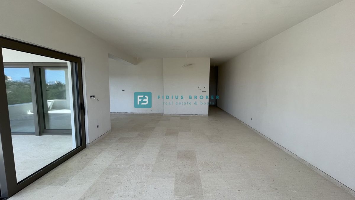 VODICE, novogradnja, 1. nadstropje, pogled na morje, 3 sobe, dvigalo, parkirišče, shramba