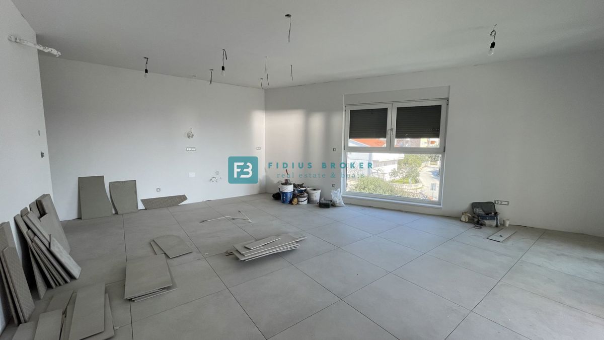 VODICE, novo, luksuzno stanovanje, vrhunska lokacija, 50 m do plaže, 1. nadstropje, terasa, dvigalo