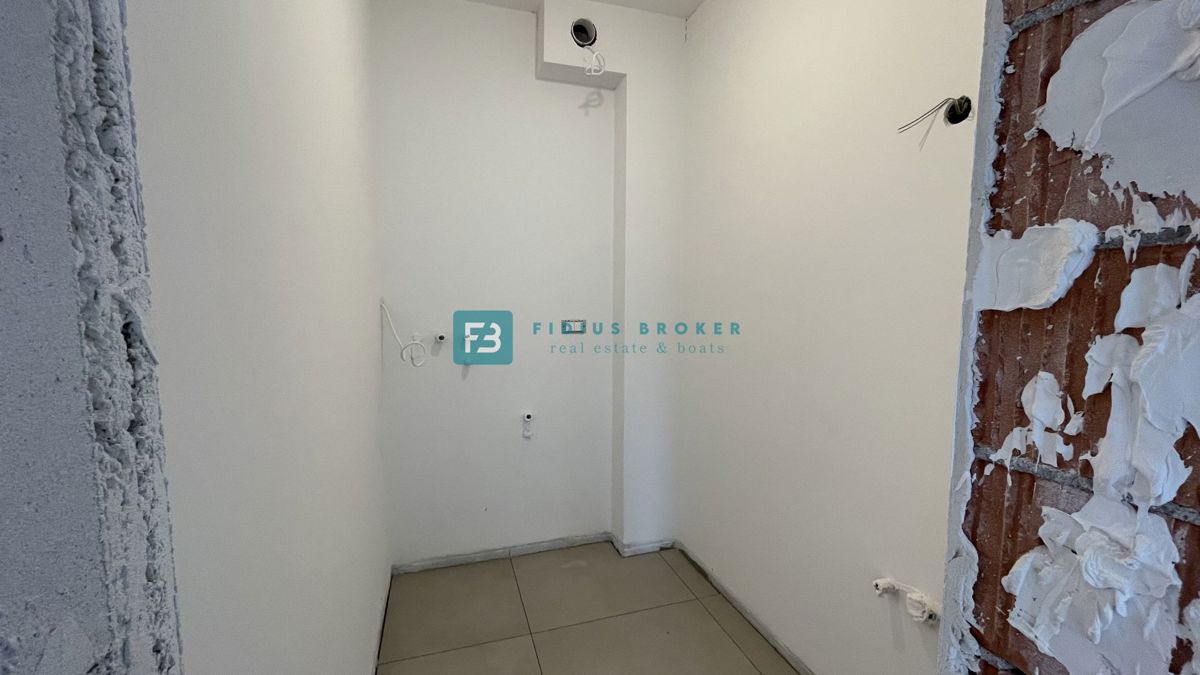 VODICE, novo, luksuzno stanovanje, vrhunska lokacija, 50 m do plaže, 1. nadstropje, terasa, dvigalo