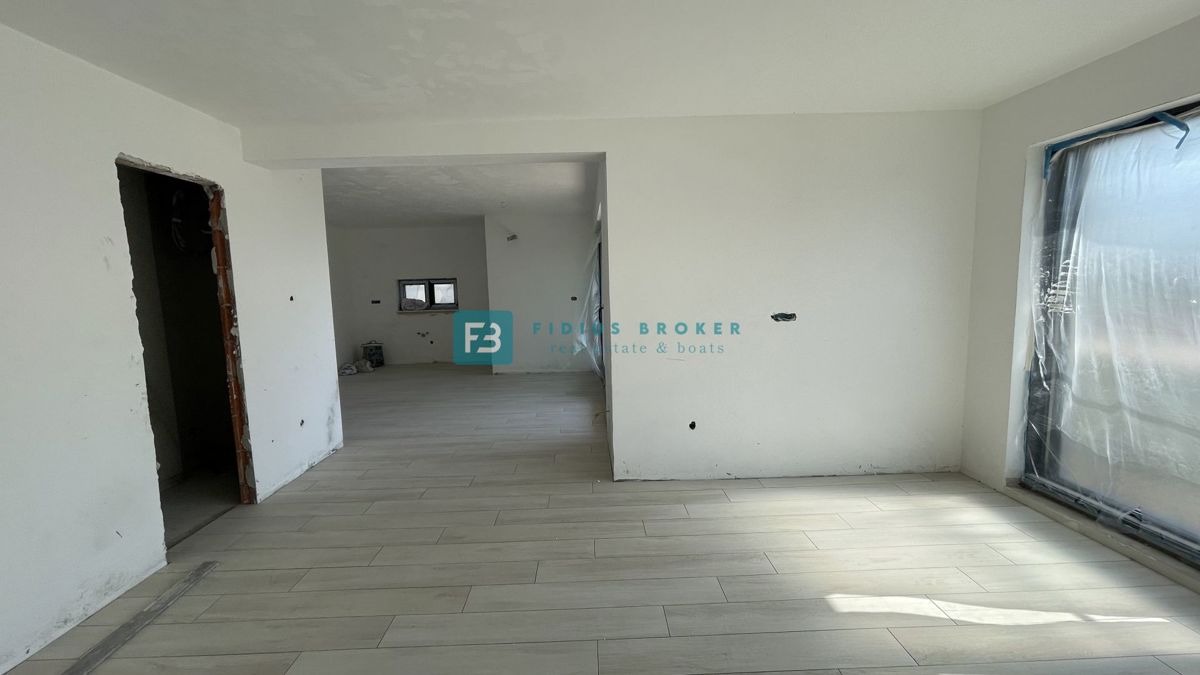 VODICE, novogradnja, luksuzno stanovanje, 70 m od plaže, pogled na morje, 3 spalnice