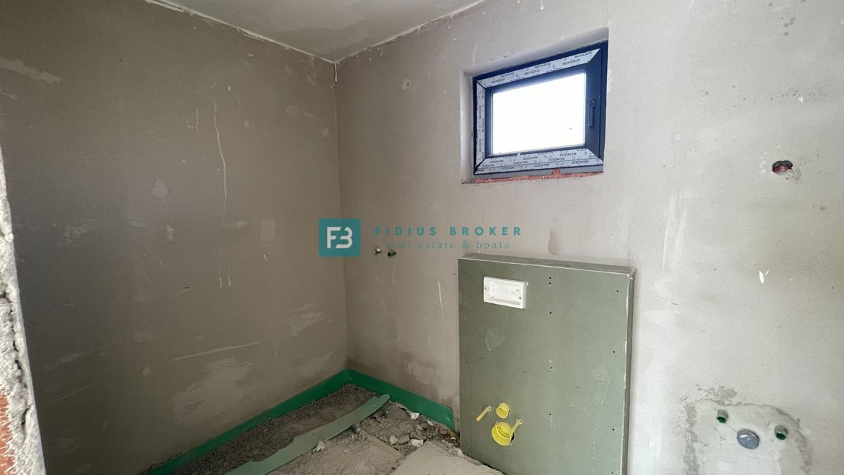 VODICE, novogradnja, luksuzno stanovanje, 70 m od plaže, pogled na morje, 3 spalnice