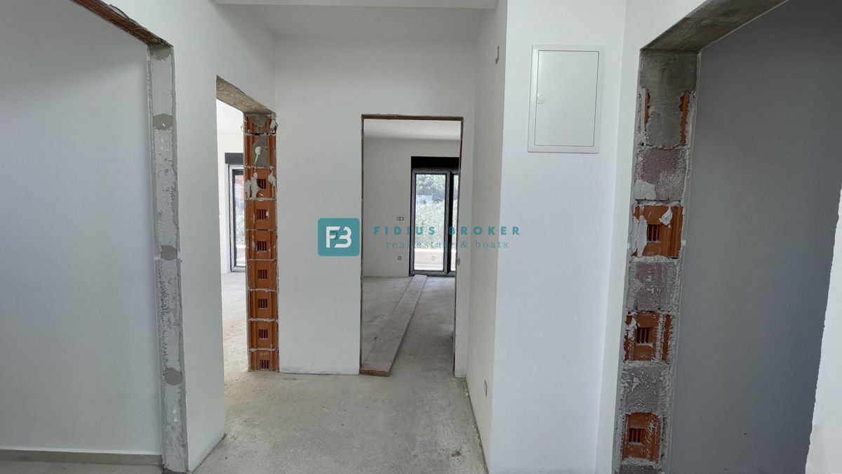 VODICE, novogradnja, samostojna luksuzna vila, bazen