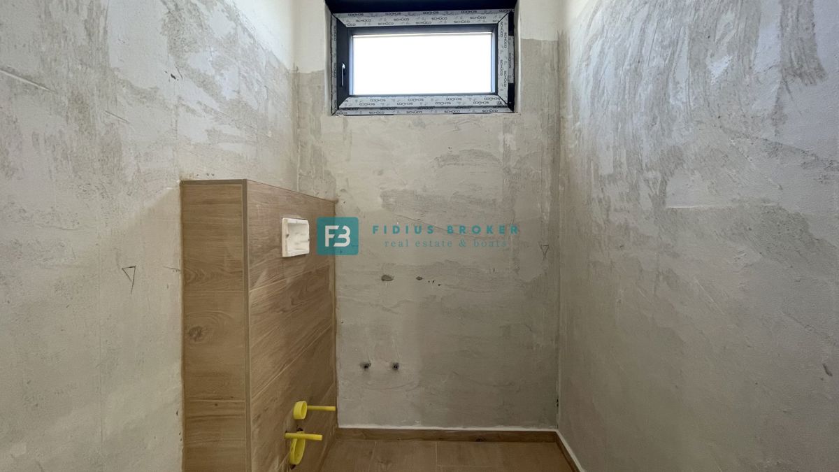 VODICE, novogradnja, samostojna luksuzna vila, bazen