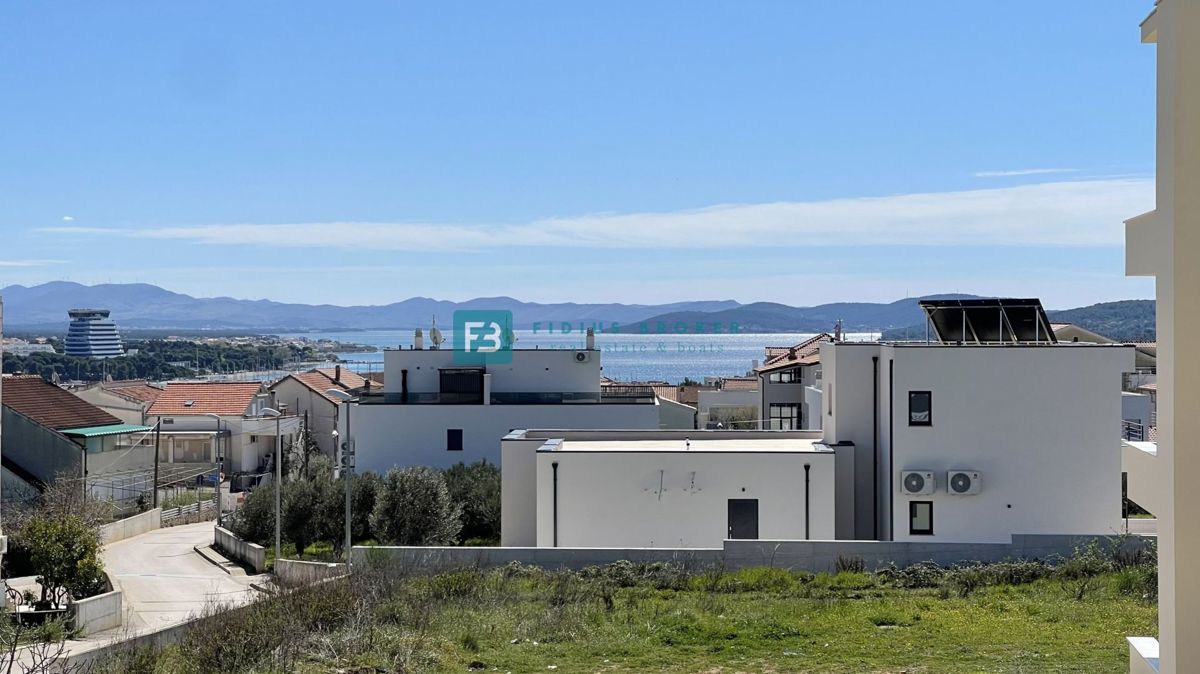 VODICE, novogradnja, samostojna luksuzna vila, bazen