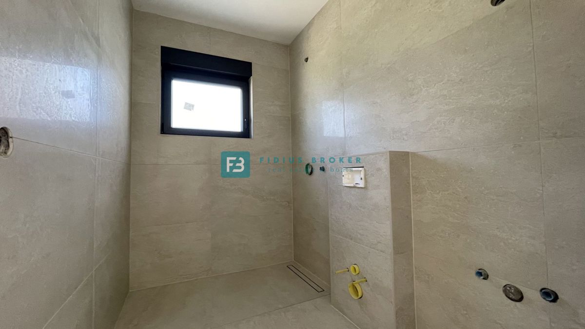 VODICE, novogradnja, samostojna luksuzna vila, bazen