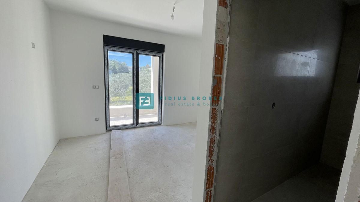 VODICE, novogradnja, samostojna luksuzna vila, bazen