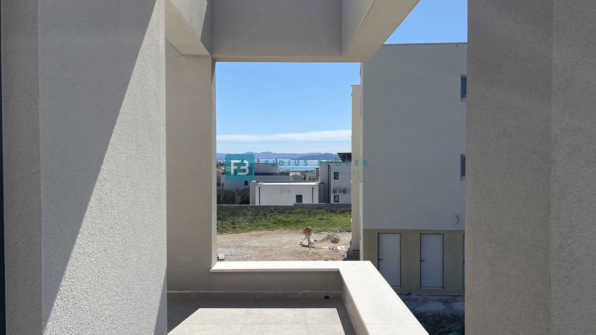 VODICE, novogradnja, samostojna luksuzna vila, bazen