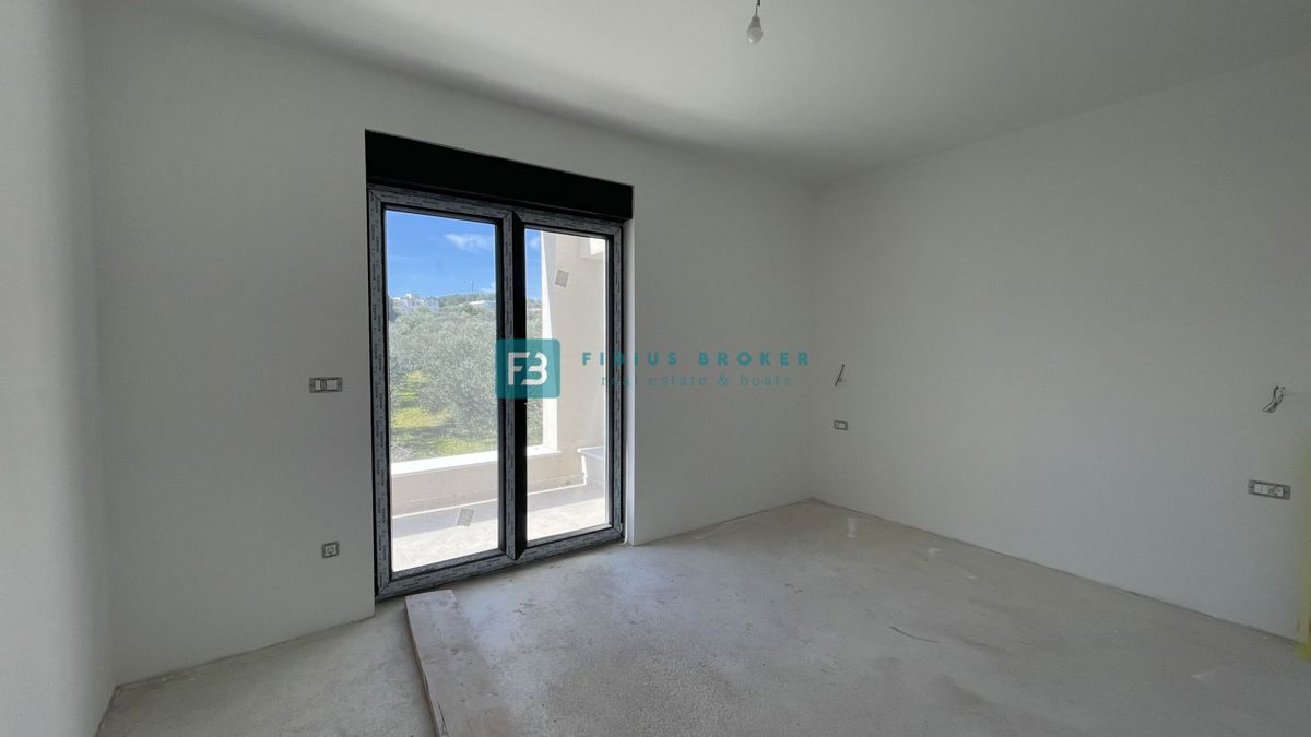 VODICE, novogradnja, samostojna luksuzna vila, bazen