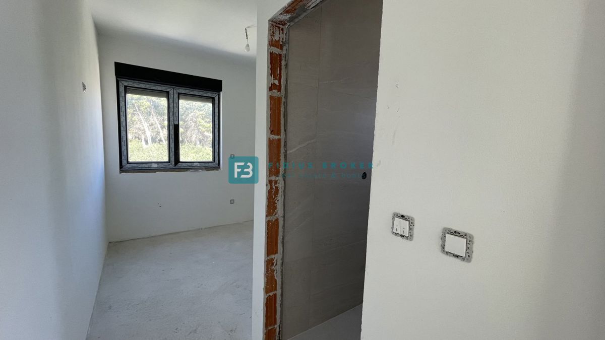 VODICE, novogradnja, samostojna luksuzna vila, bazen